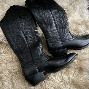 Ariat Women's Black Embossed Heeled Boots